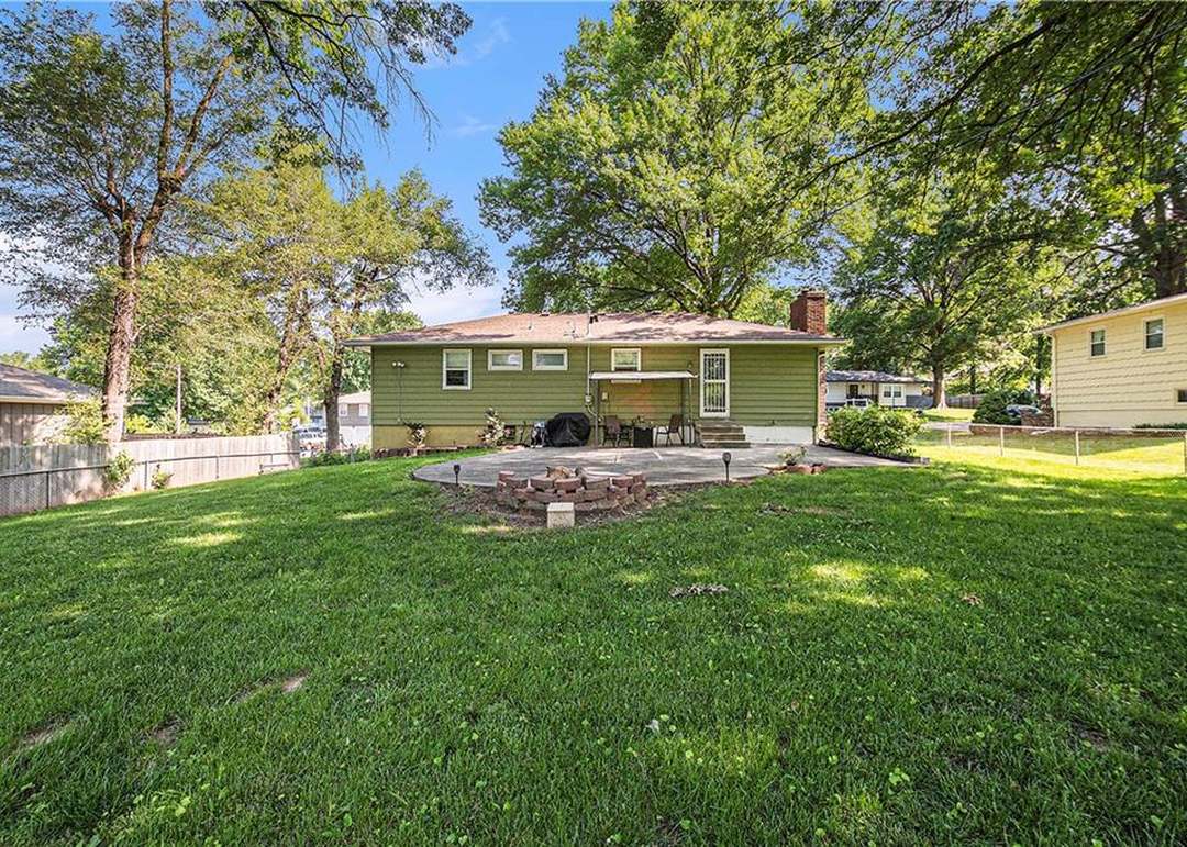 7555 Lafayette Avenue — photo 28
