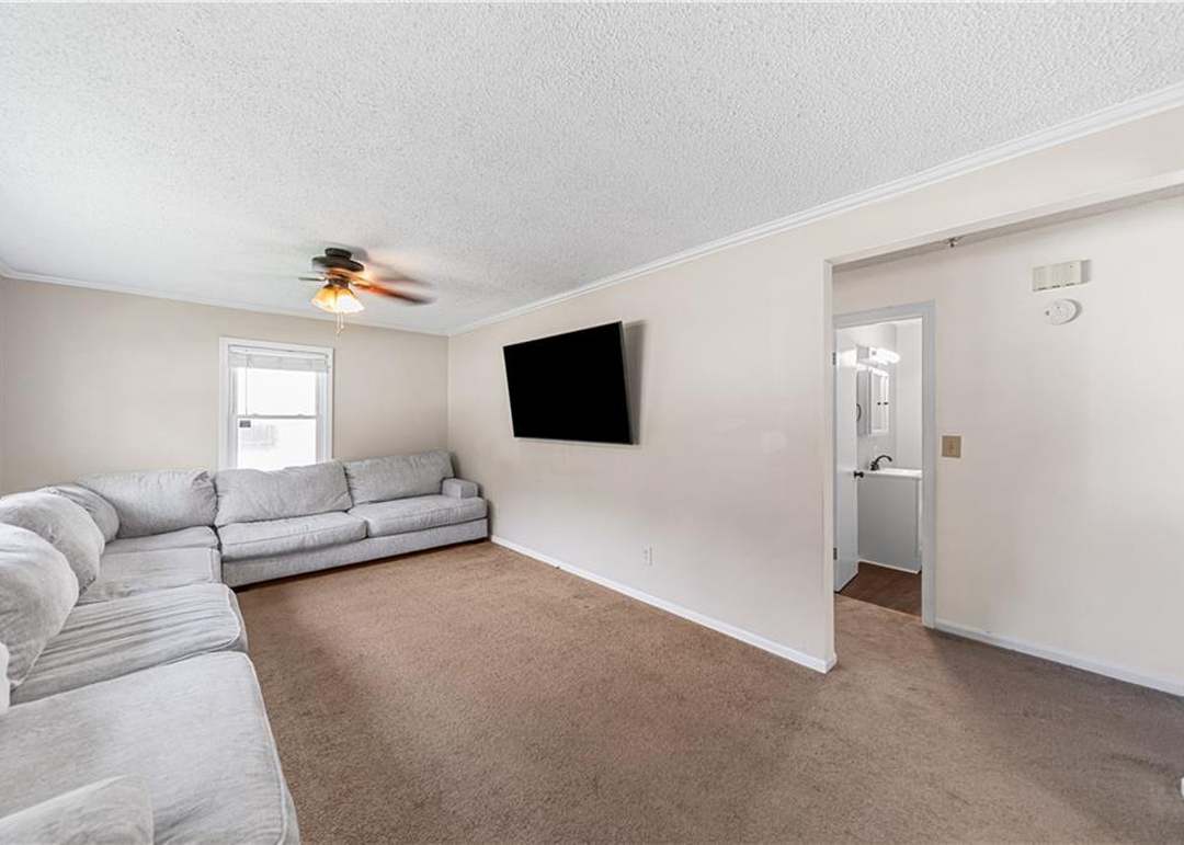 7606 W 66th Terrace — photo 12