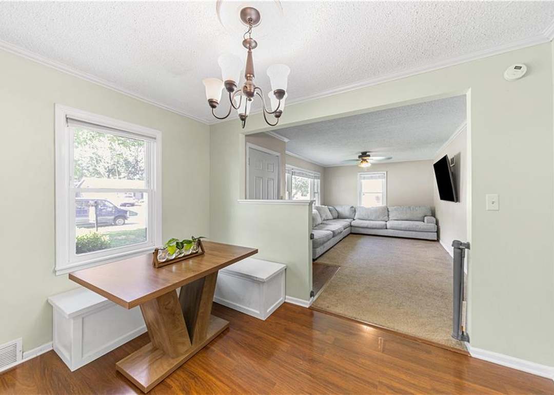 7606 W 66th Terrace — photo 13