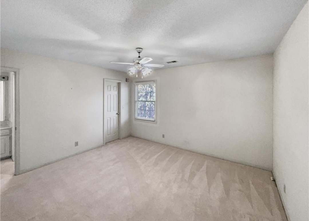 7607 WIDMER ROAD — photo 5