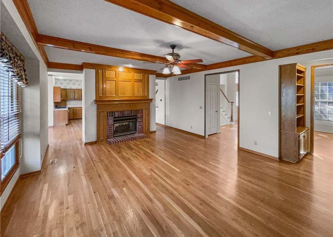 7607 WIDMER ROAD — photo 13
