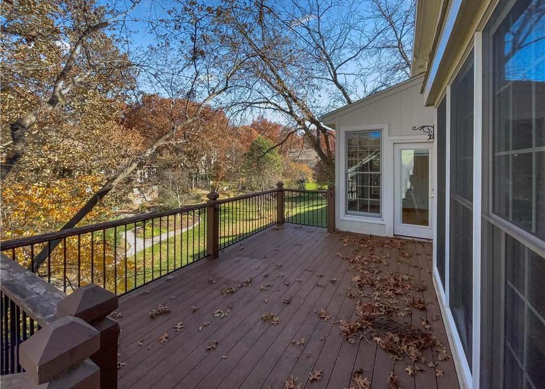 7607 WIDMER ROAD — photo 33