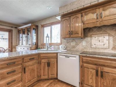 7608 Richards Dr — photo 10