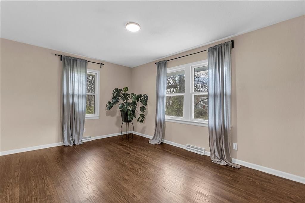 7630 Sycamore Avenue — photo 16