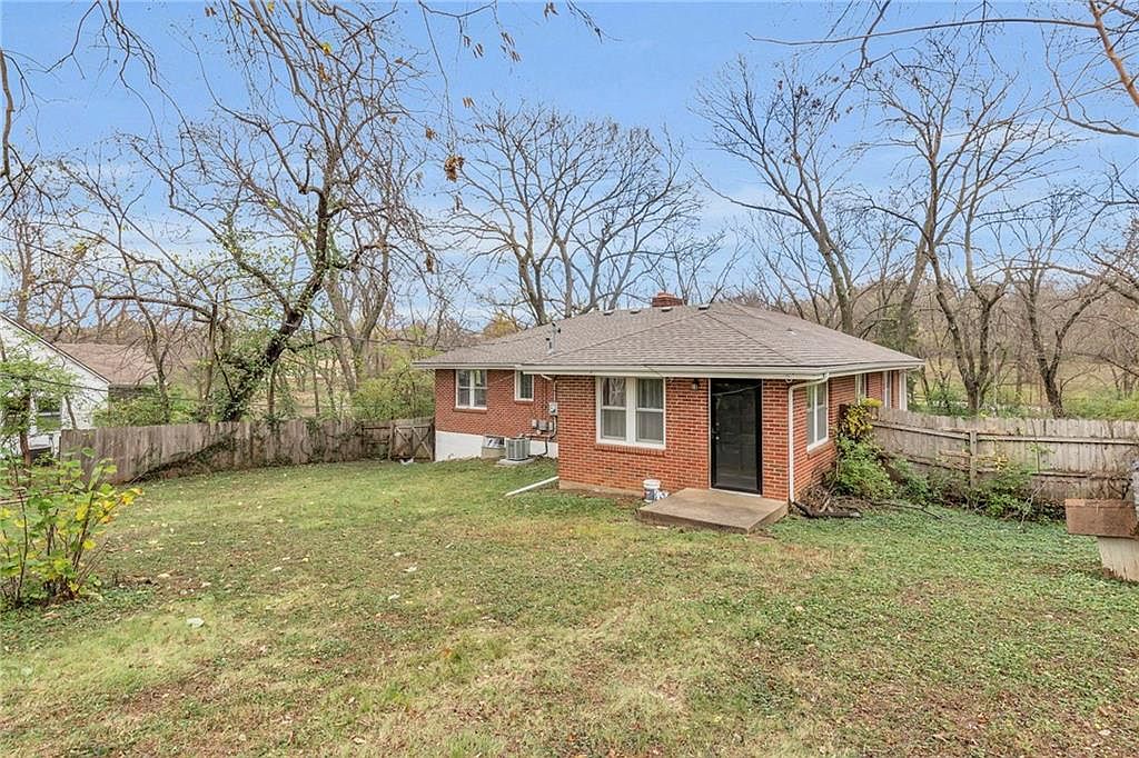 7630 Sycamore Avenue — photo 32