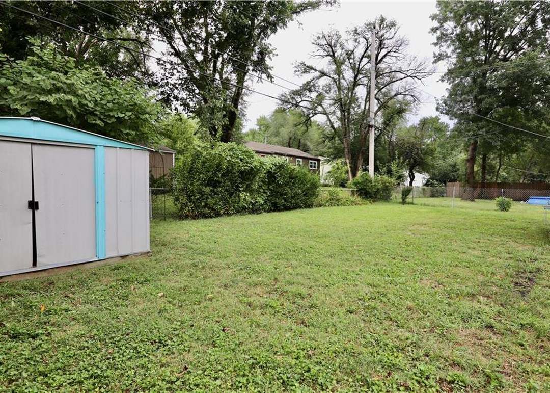 7715 NALL Avenue — photo 32