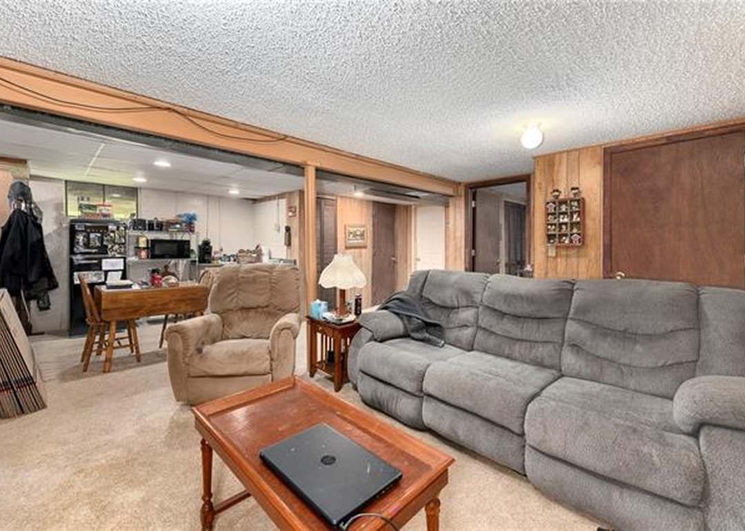 7833 Lathrop Court — photo 5