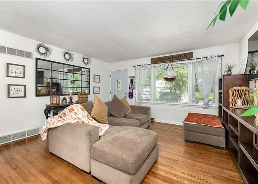 7833 Lathrop Court — photo 6