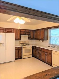 7840 Garnett Street — photo 7