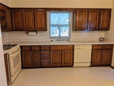 7840 Garnett Street — photo 46