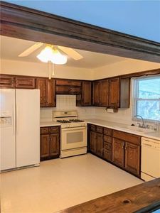 7840 Garnett Street — photo 47