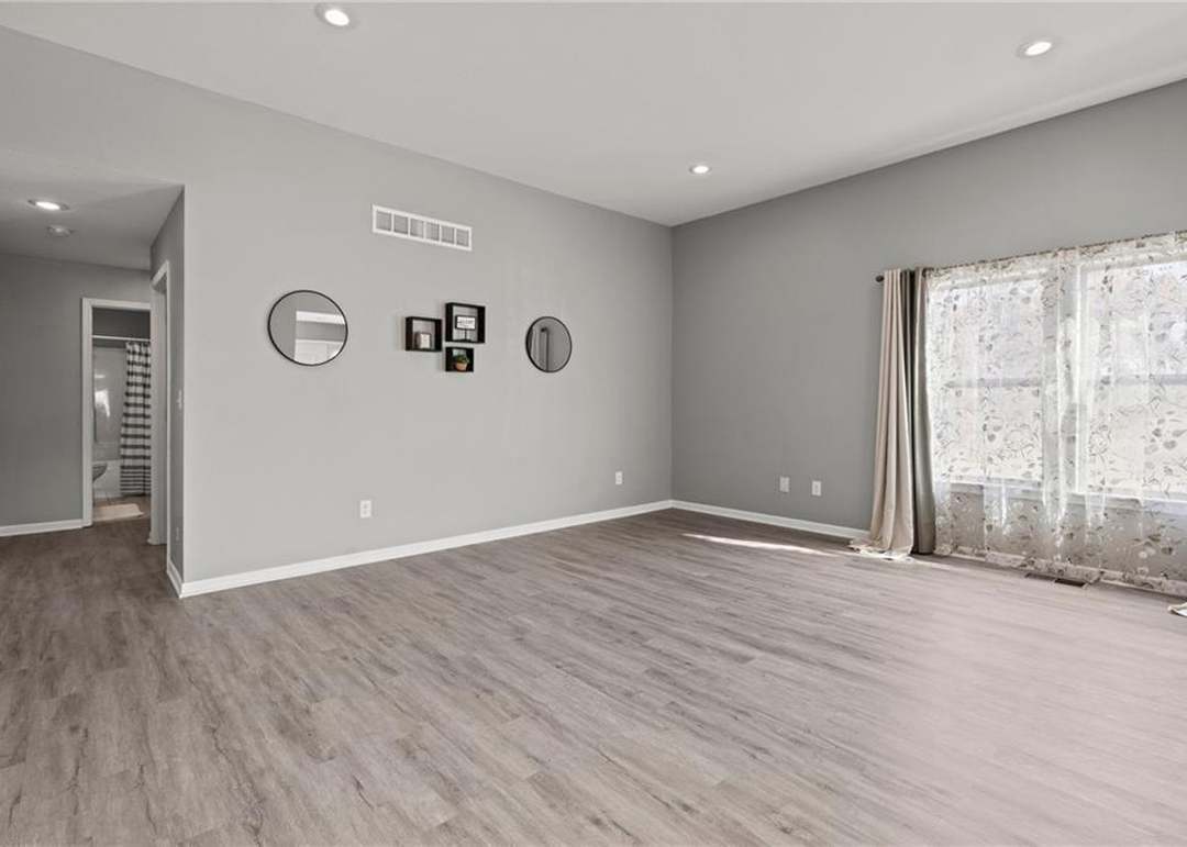 7842 Troup Avenue — photo 10