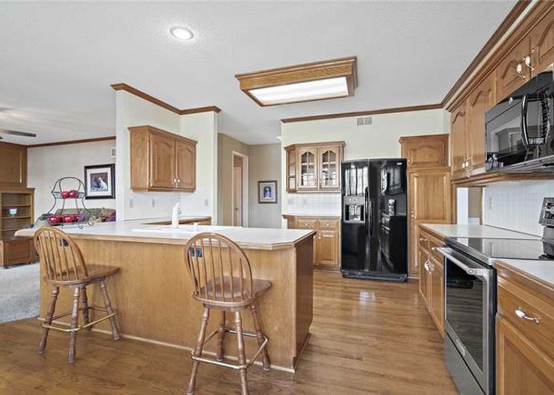 7872 W 153 Terrace — photo 8