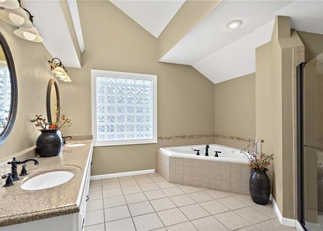 7872 W 153 Terrace — photo 33
