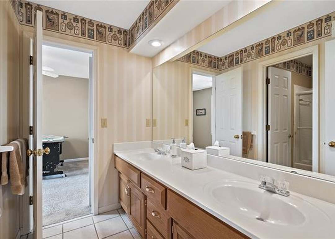 7872 W 153 Terrace — photo 39