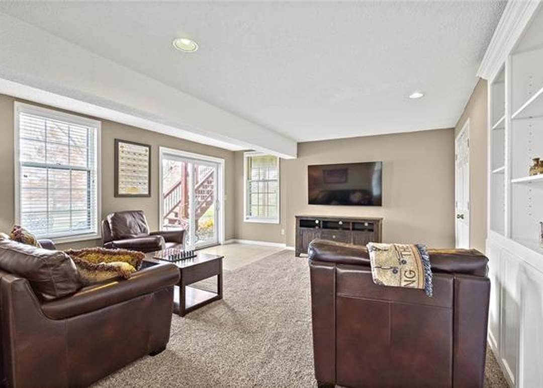 7872 W 153 Terrace — photo 48