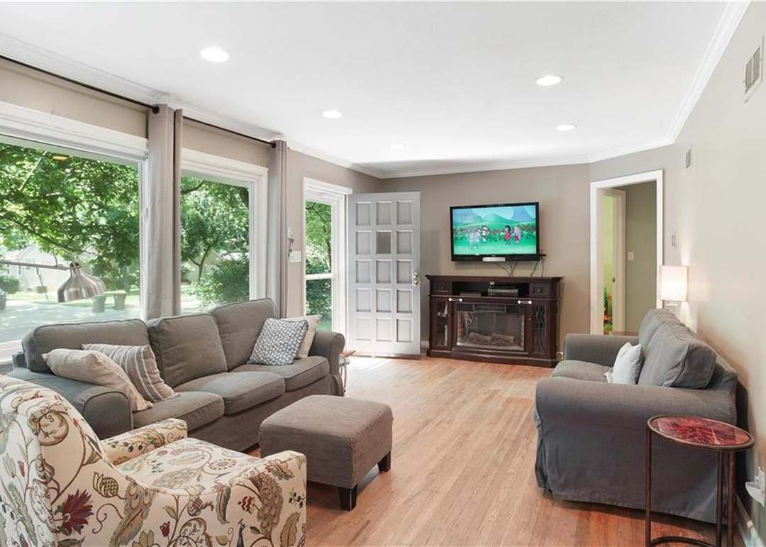 7906 Colonial Drive — photo 8