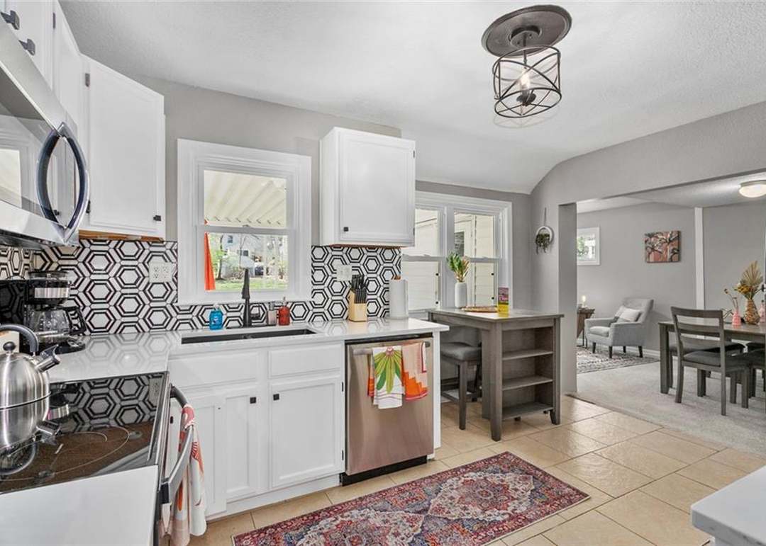 7910 Summit Street — photo 14