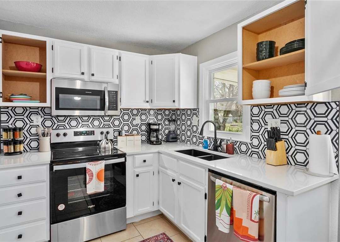 7910 Summit Street — photo 16