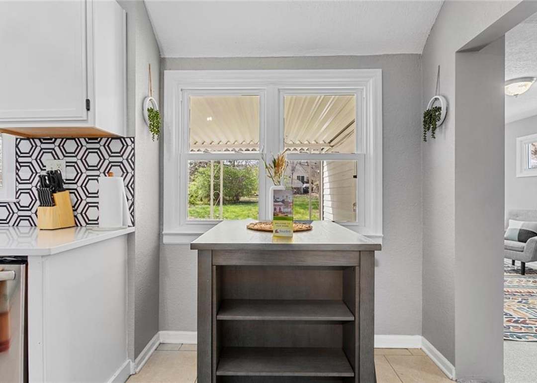 7910 Summit Street — photo 17