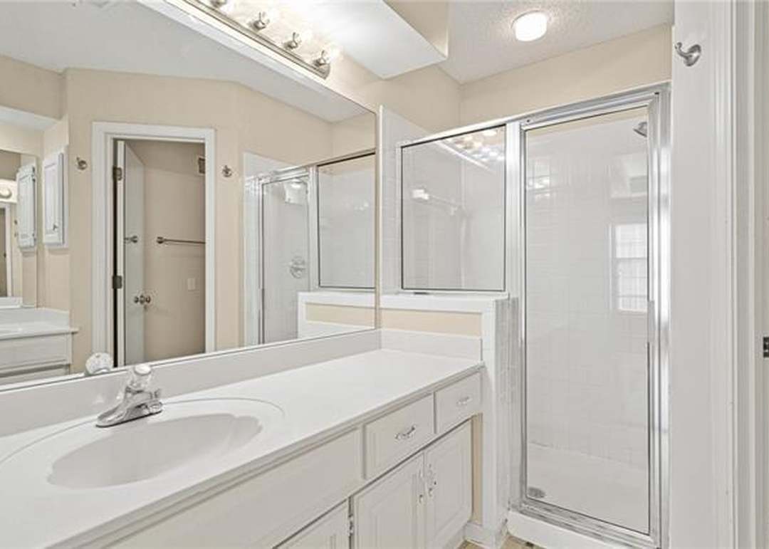 8003 W 152nd Terrace — photo 34