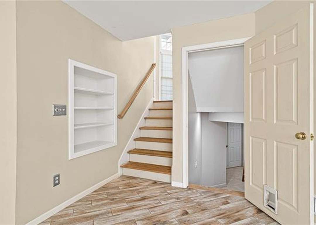 8003 W 152nd Terrace — photo 37