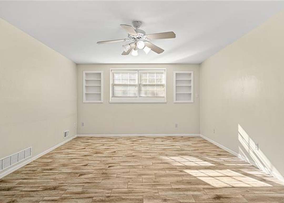 8003 W 152nd Terrace — photo 38