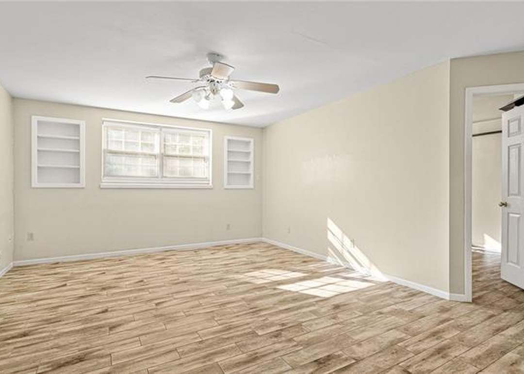 8003 W 152nd Terrace — photo 39