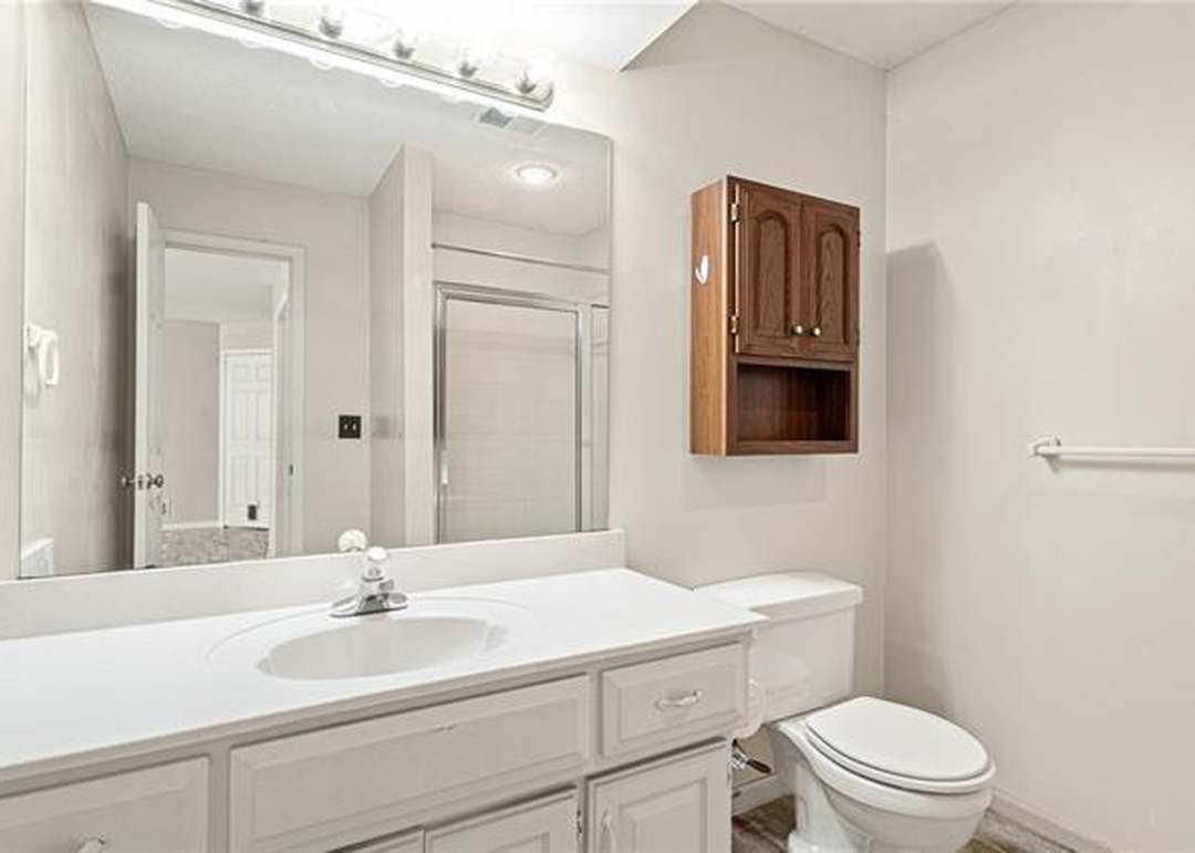 8003 W 152nd Terrace — photo 44