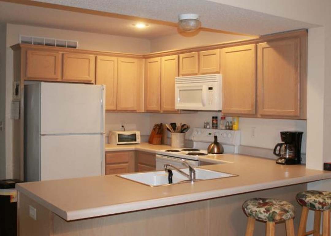 8011 N LAWN AVENUE — photo 9