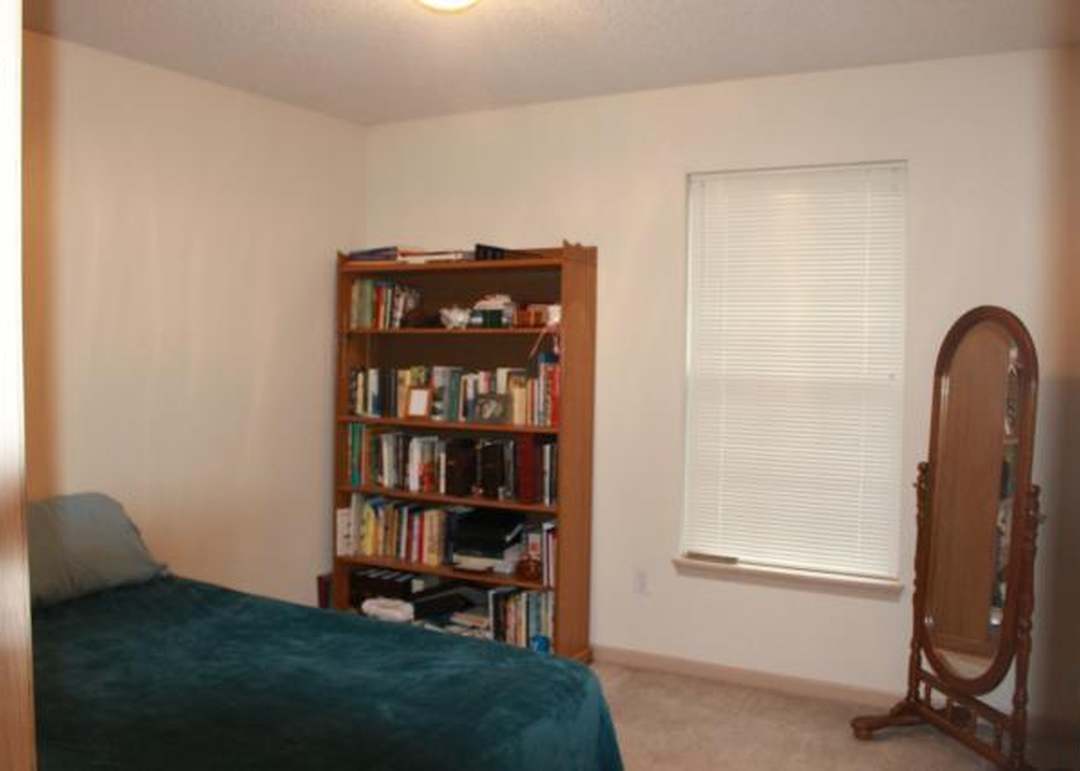 8011 N LAWN AVENUE — photo 12