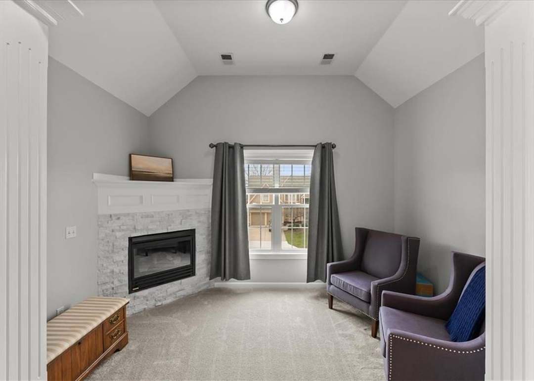 8012 W 131st Place — photo 4