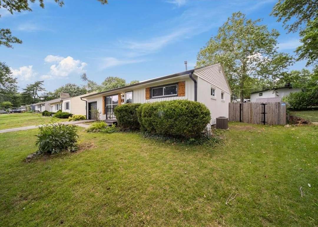 8014 W 85TH Street — photo 10