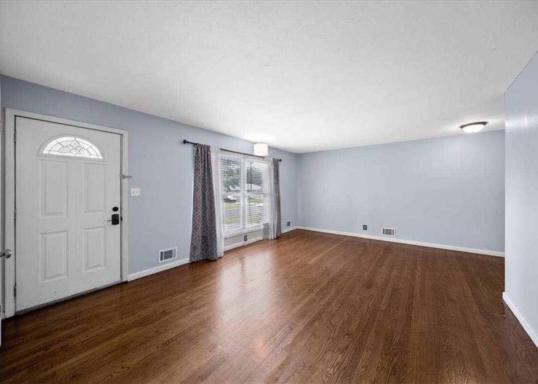 8014 W 85TH Street — photo 14