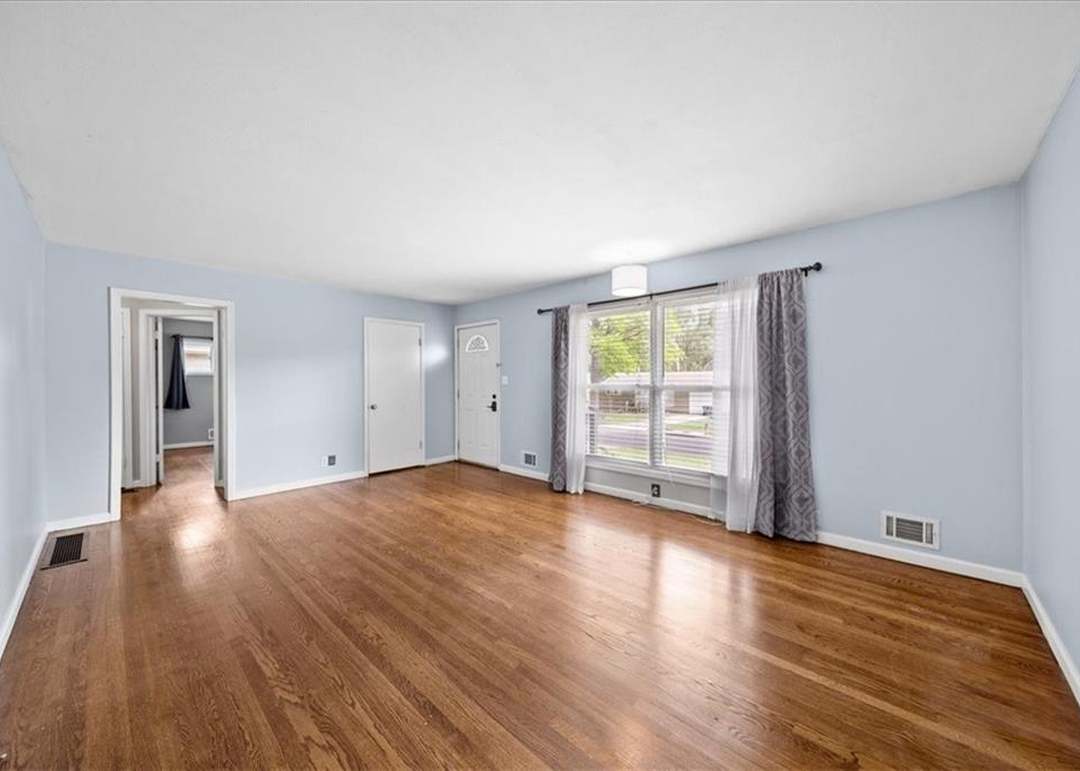 8014 W 85TH Street — photo 15