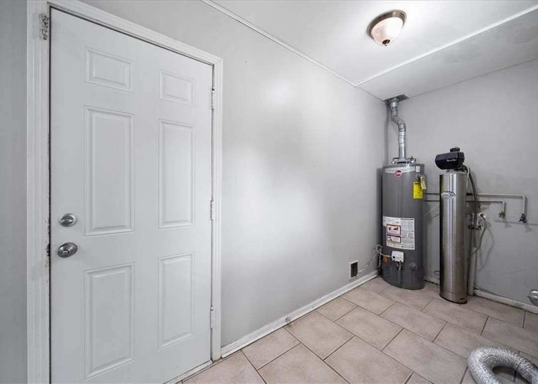 8014 W 85TH Street — photo 19