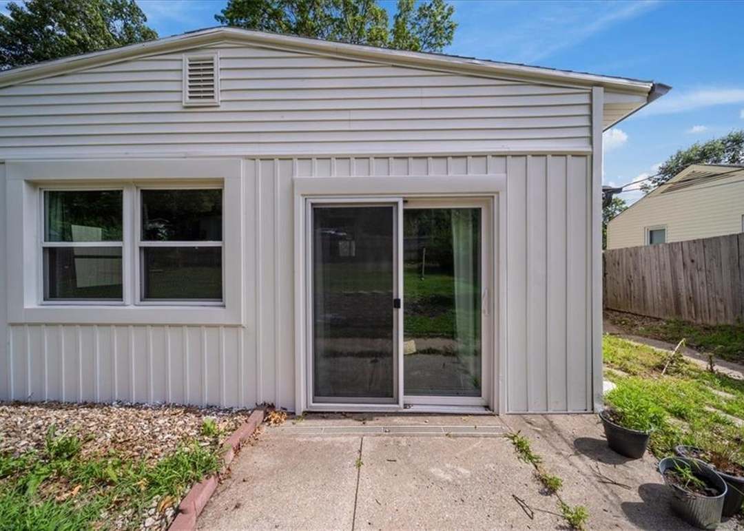 8014 W 85TH Street — photo 31
