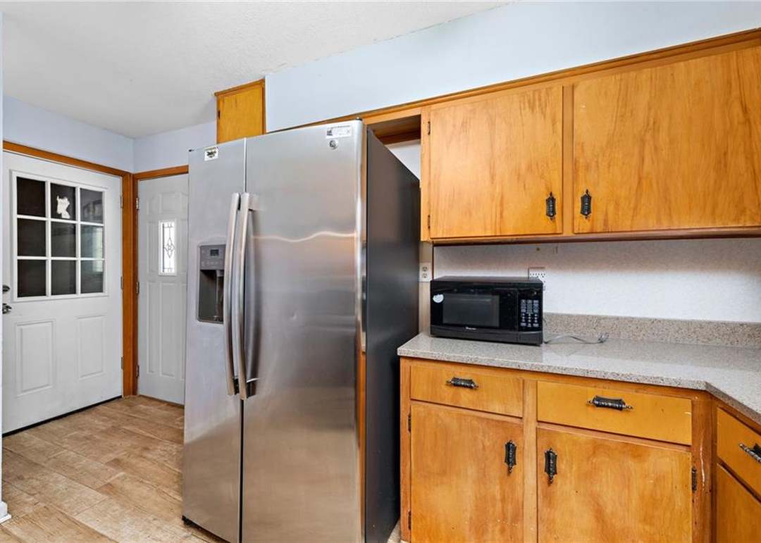 802 NE 60th Terrace — photo 4
