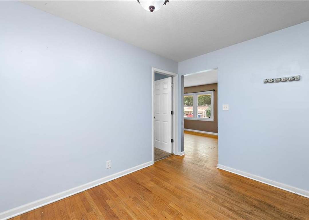 802 NE 60th Terrace — photo 13