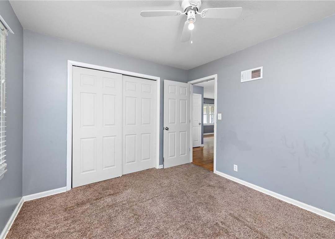 802 NE 60th Terrace — photo 19