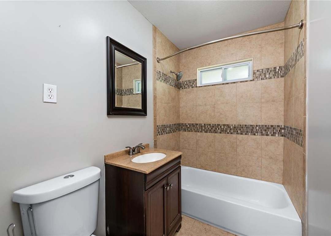 802 NE 60th Terrace — photo 20