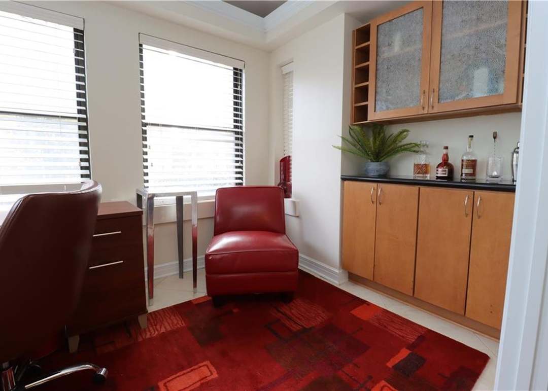 807 W 48TH Street — photo 17