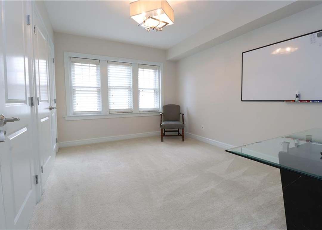 807 W 48TH Street — photo 28
