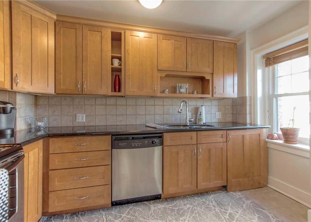 807 W 48th Street — photo 7
