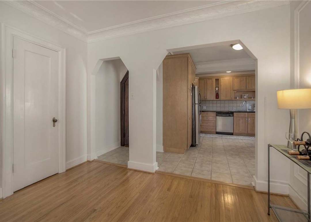 807 W 48th Street — photo 17