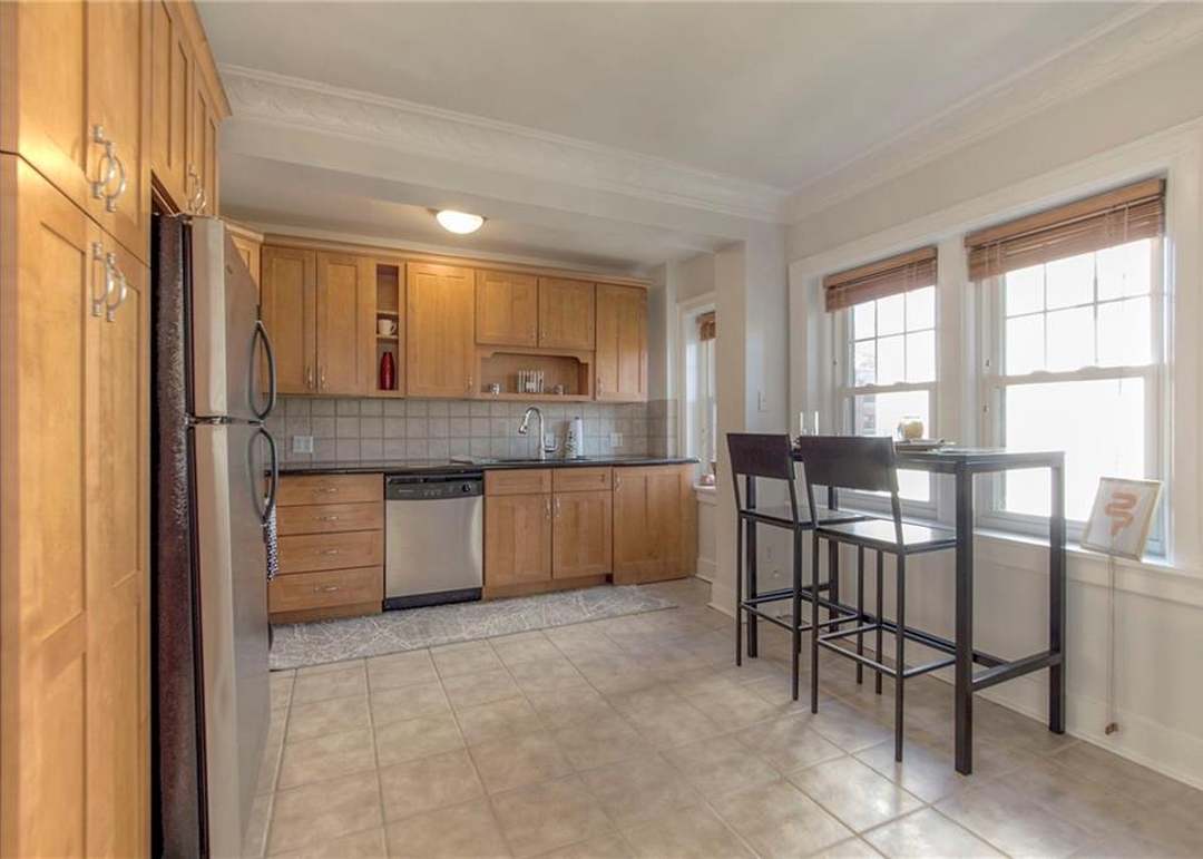 807 W 48th Street — photo 18
