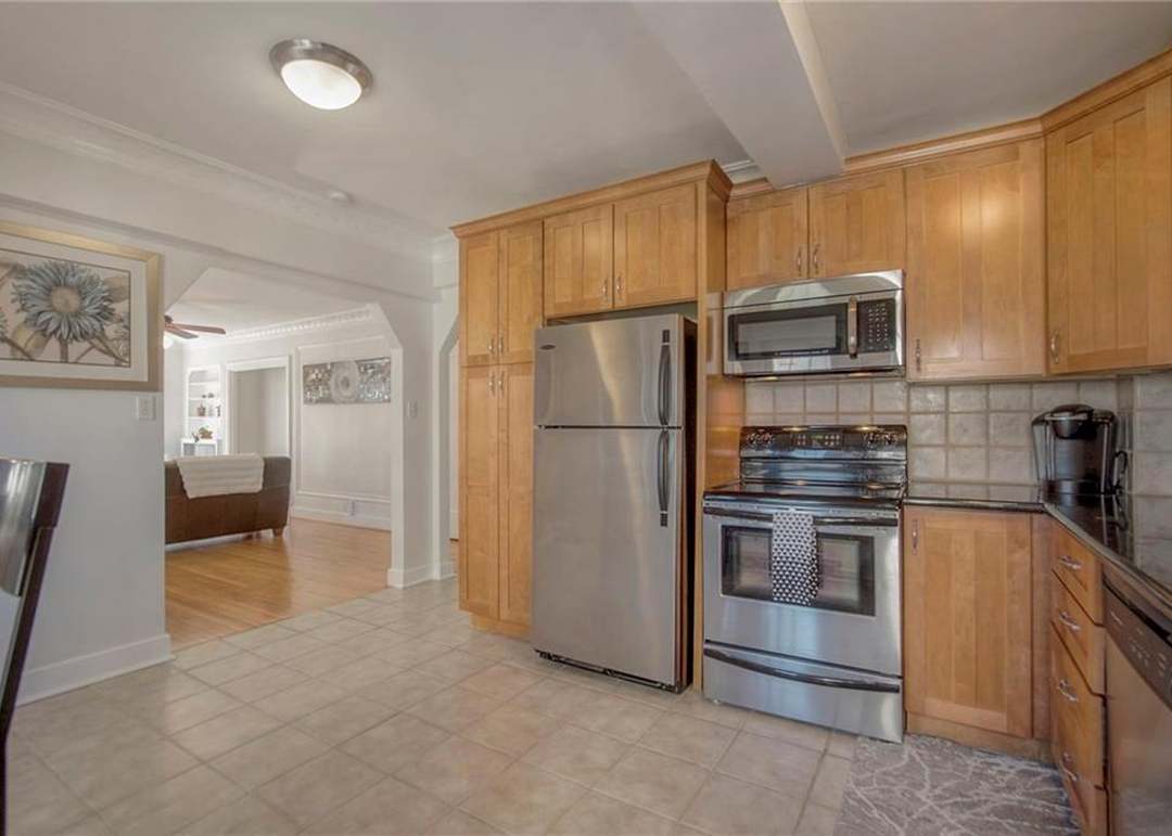 807 W 48th Street — photo 20