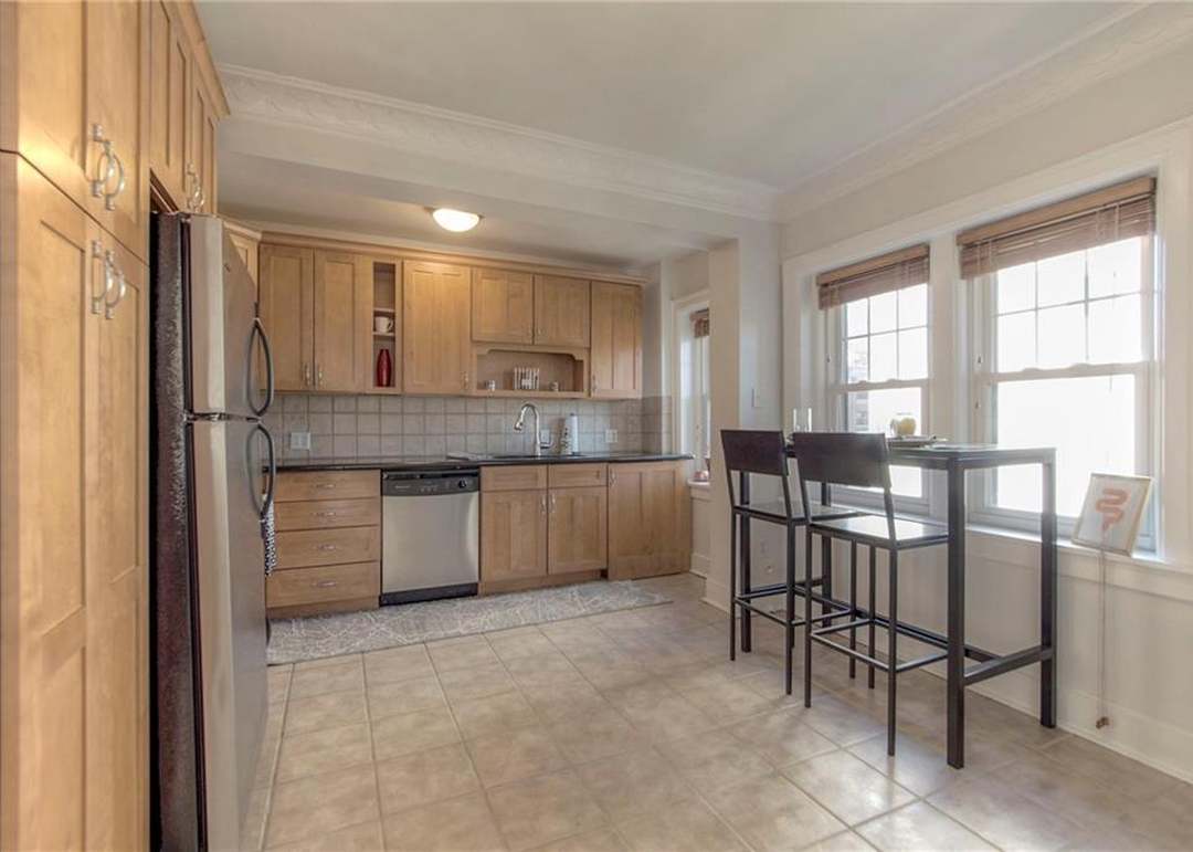 807 W 48th Street — photo 22