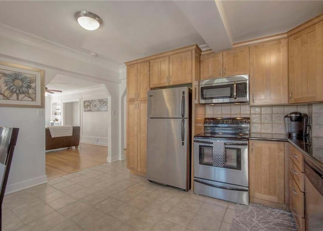 807 W 48th Street — photo 25