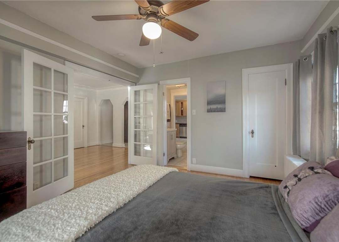 807 W 48th Street — photo 26